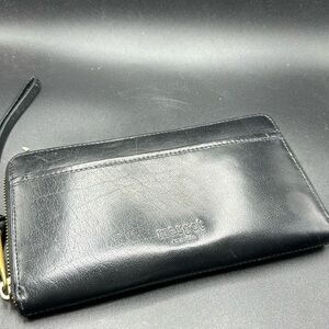 Margot Black leather wrap around wallet